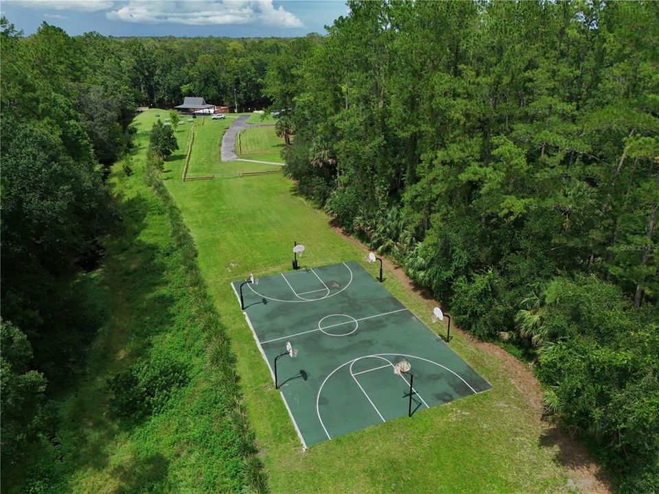 Active With Contract: $735,000 (5 beds, 3 baths, 4242 Square Feet)