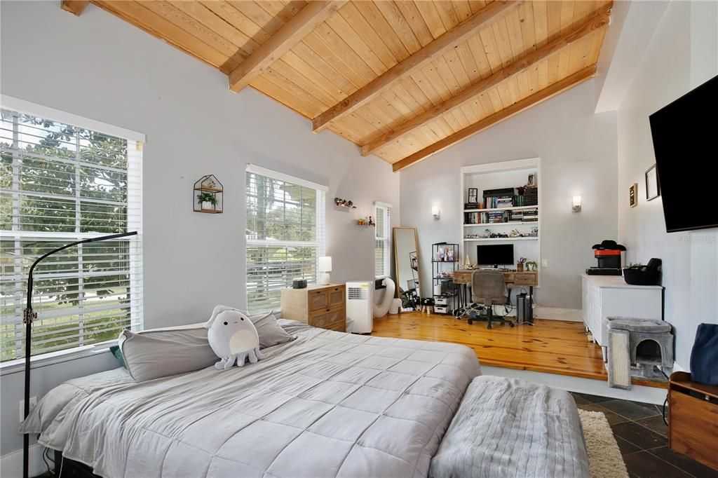 Active With Contract: $735,000 (5 beds, 3 baths, 4242 Square Feet)