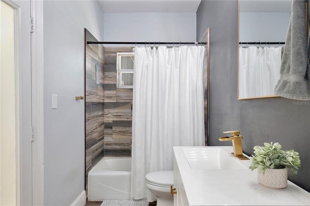 Active With Contract: $735,000 (5 beds, 3 baths, 4242 Square Feet)