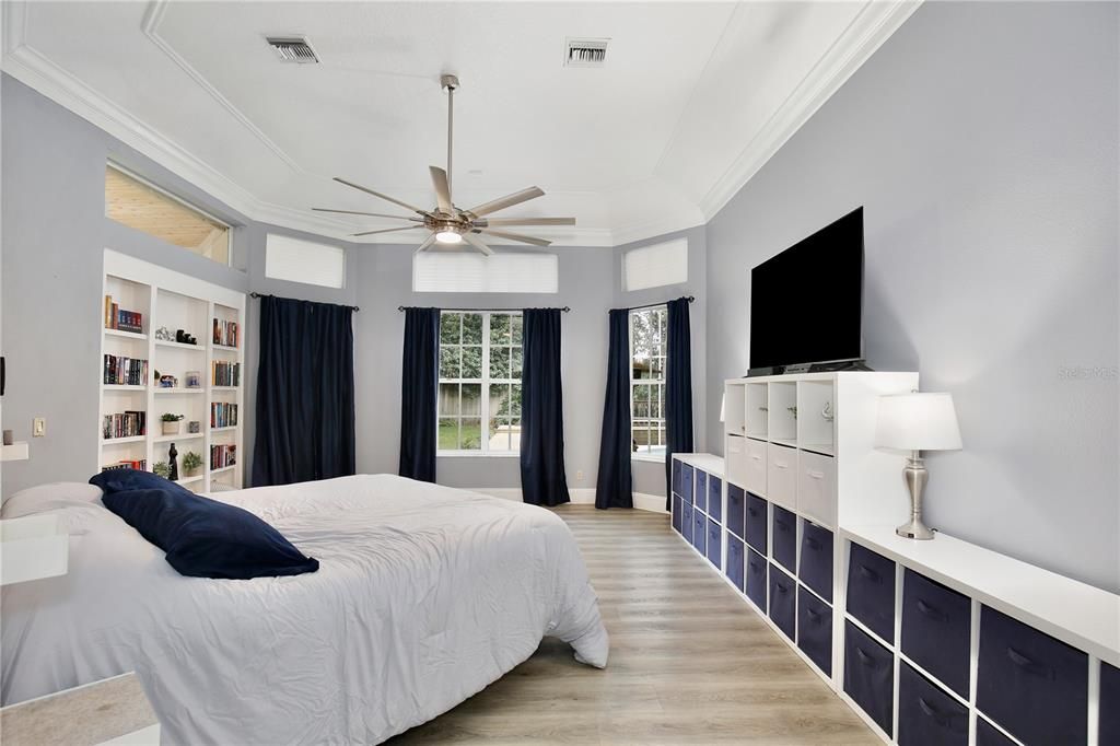 Active With Contract: $735,000 (5 beds, 3 baths, 4242 Square Feet)