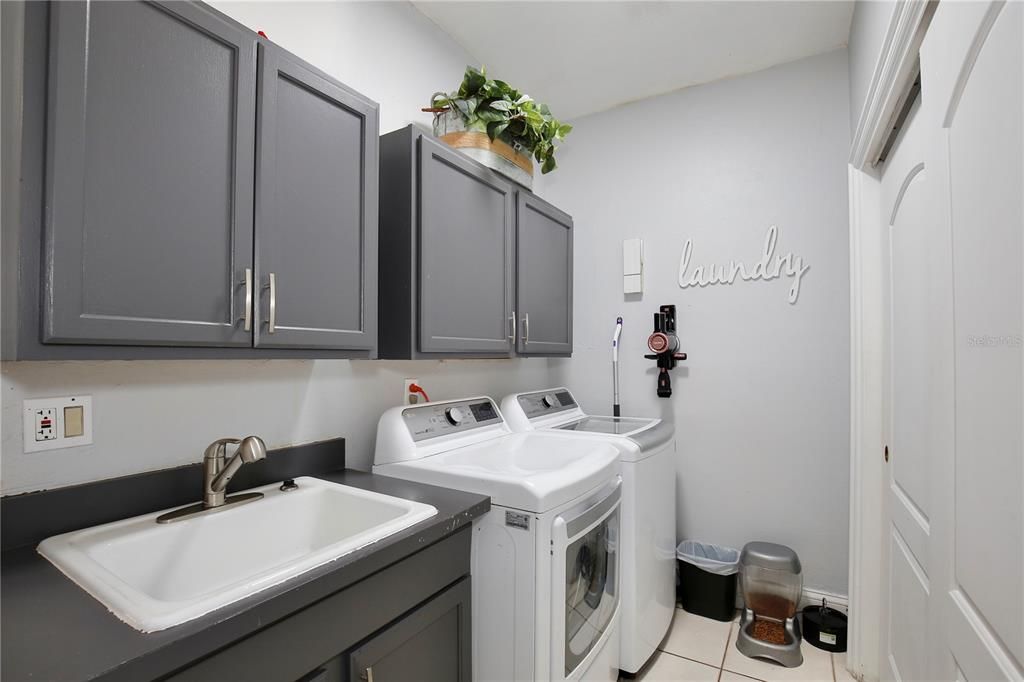 Active With Contract: $735,000 (5 beds, 3 baths, 4242 Square Feet)