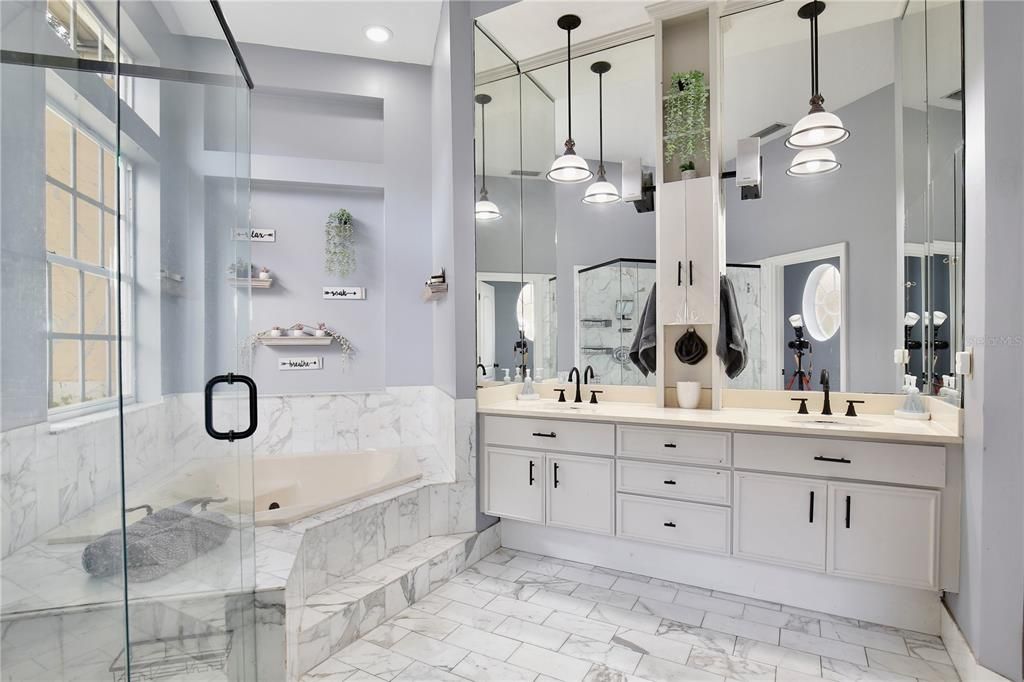 Active With Contract: $735,000 (5 beds, 3 baths, 4242 Square Feet)