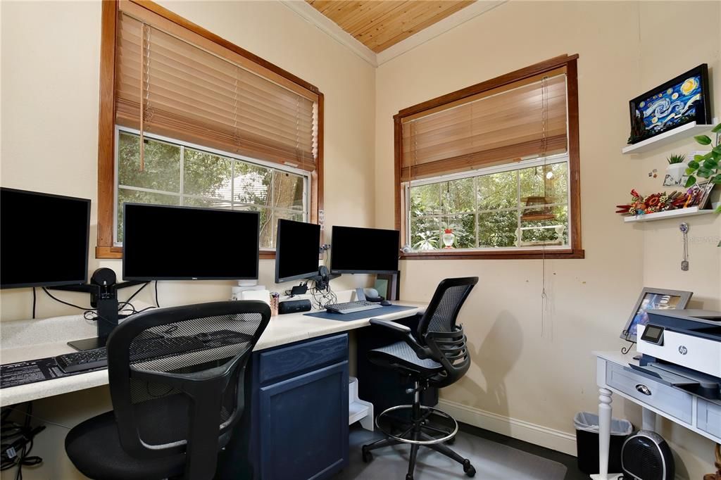 Active With Contract: $735,000 (5 beds, 3 baths, 4242 Square Feet)