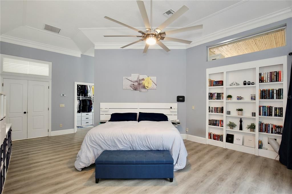 Active With Contract: $735,000 (5 beds, 3 baths, 4242 Square Feet)