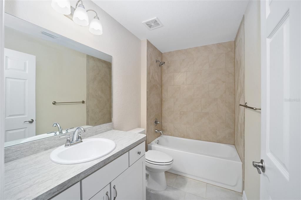 For Sale: $239,900 (3 beds, 2 baths, 1399 Square Feet)