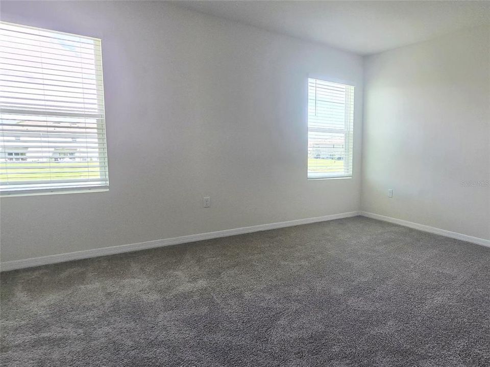 For Rent: $2,100 (3 beds, 2 baths, 1840 Square Feet)