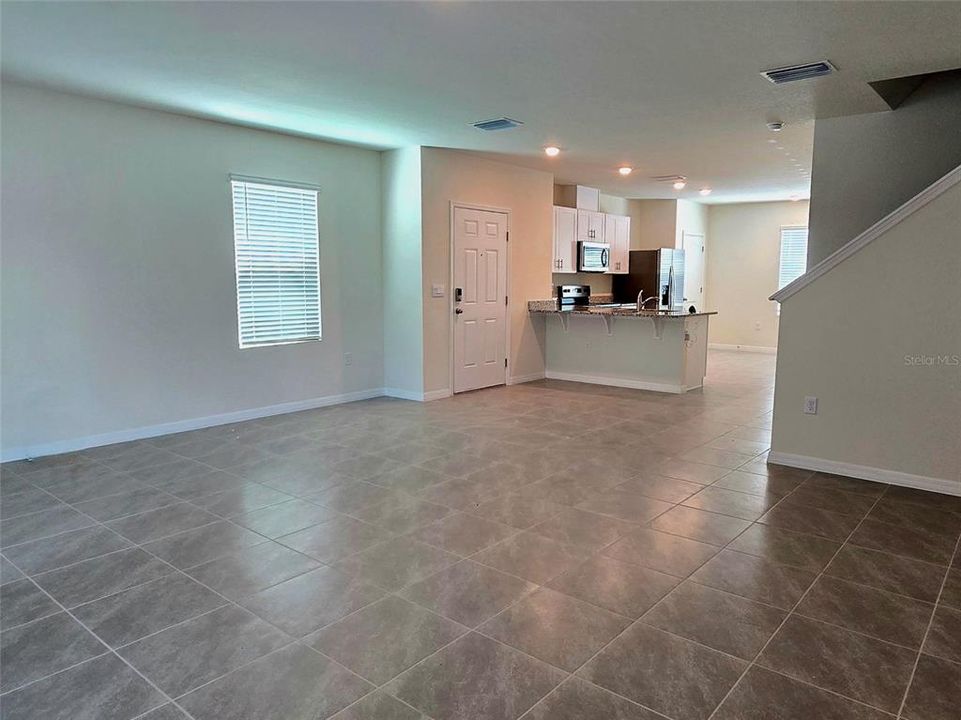 For Rent: $2,100 (3 beds, 2 baths, 1840 Square Feet)