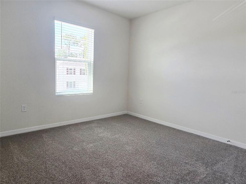 For Rent: $2,100 (3 beds, 2 baths, 1840 Square Feet)