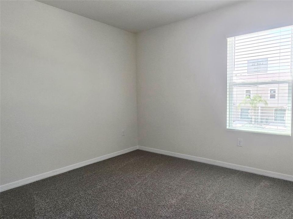 For Rent: $2,100 (3 beds, 2 baths, 1840 Square Feet)