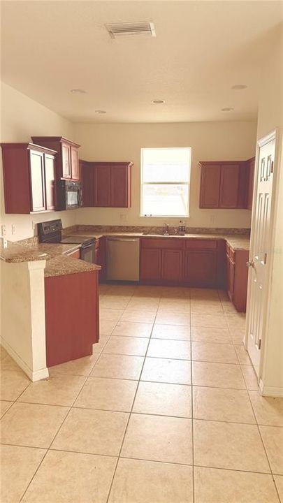 For Sale: $255,500 (3 beds, 2 baths, 1629 Square Feet)