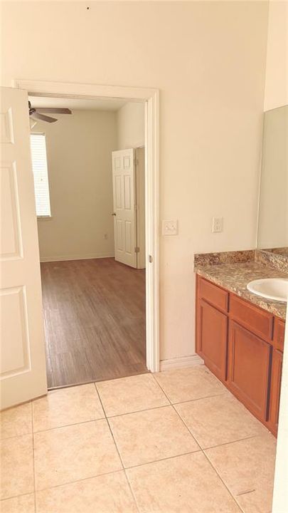 For Sale: $255,500 (3 beds, 2 baths, 1629 Square Feet)