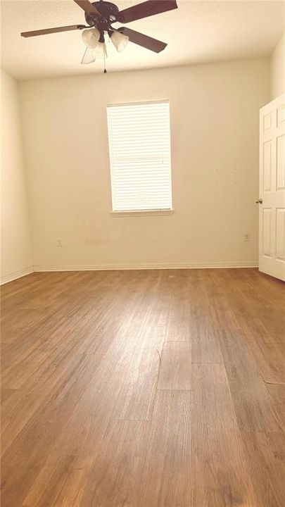 For Sale: $255,500 (3 beds, 2 baths, 1629 Square Feet)