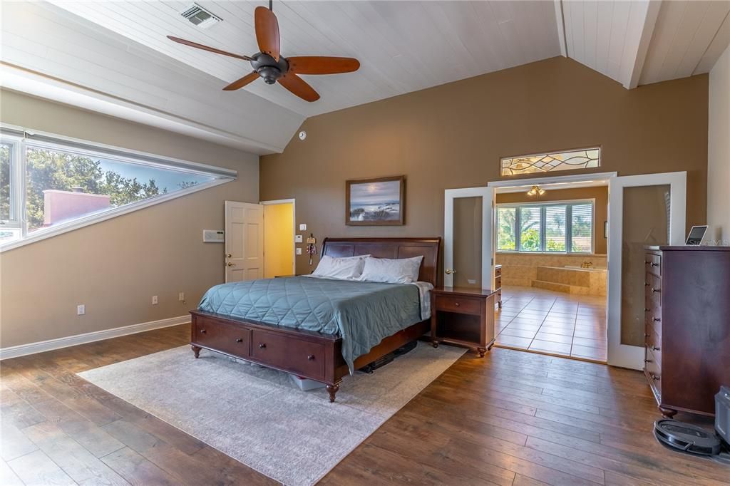 En Venta: $1,275,000 (5 camas, 4 baños, 5308 Pies cuadrados)