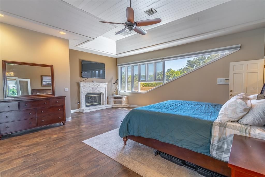 En Venta: $1,275,000 (5 camas, 4 baños, 5308 Pies cuadrados)