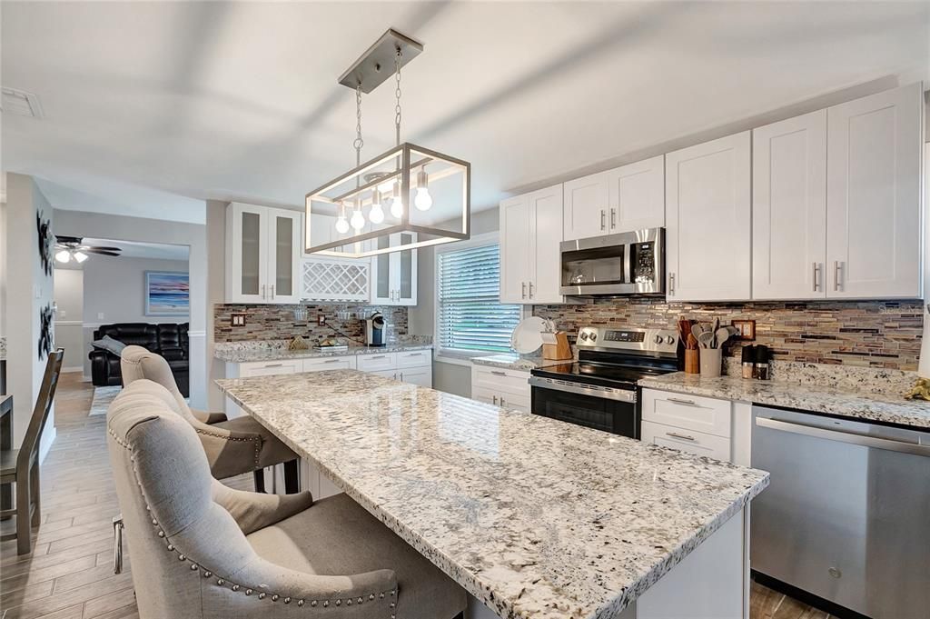 For Sale: $699,000 (3 beds, 2 baths, 1624 Square Feet)