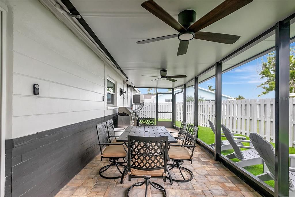 For Sale: $699,000 (3 beds, 2 baths, 1624 Square Feet)