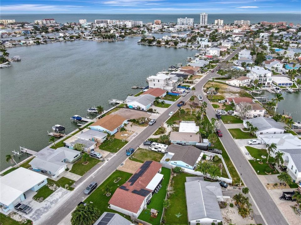 For Sale: $699,000 (3 beds, 2 baths, 1624 Square Feet)