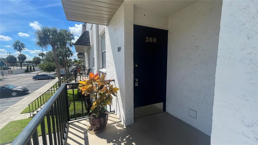 Recently Rented: $1,400 (2 beds, 1 baths, 1080 Square Feet)