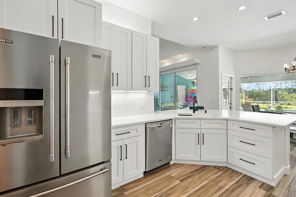 Active With Contract: $670,000 (6 beds, 4 baths, 2282 Square Feet)