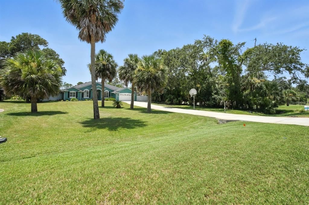 Active With Contract: $670,000 (6 beds, 4 baths, 2282 Square Feet)