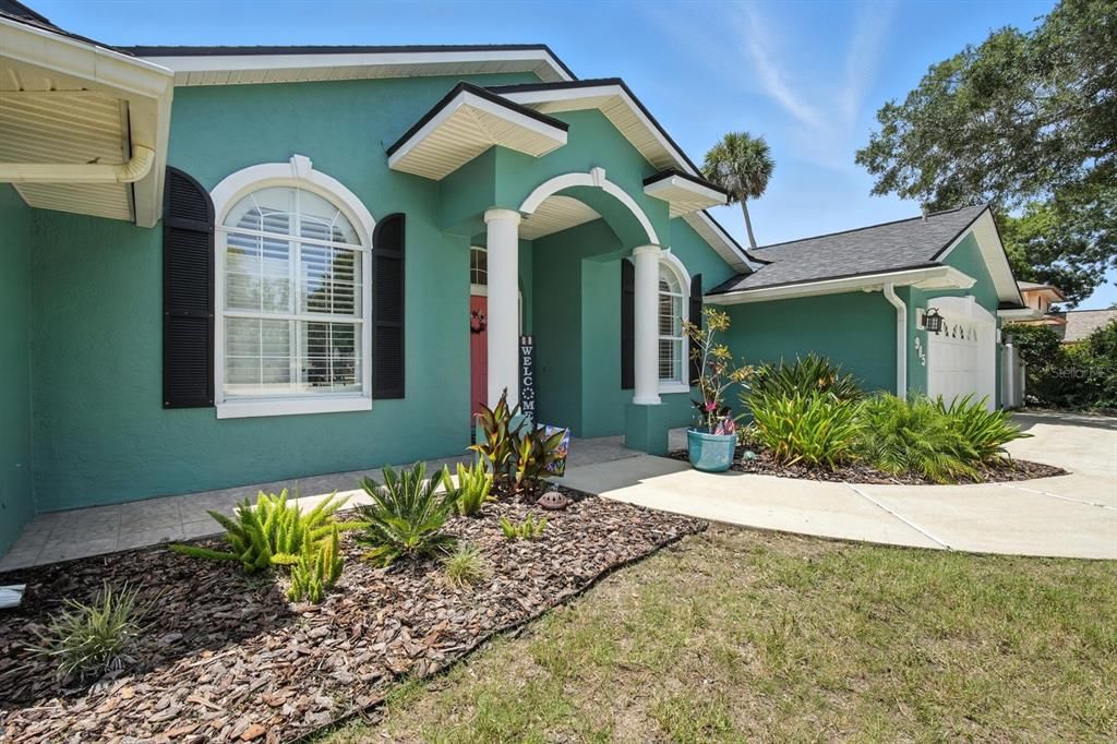 Active With Contract: $670,000 (6 beds, 4 baths, 2282 Square Feet)