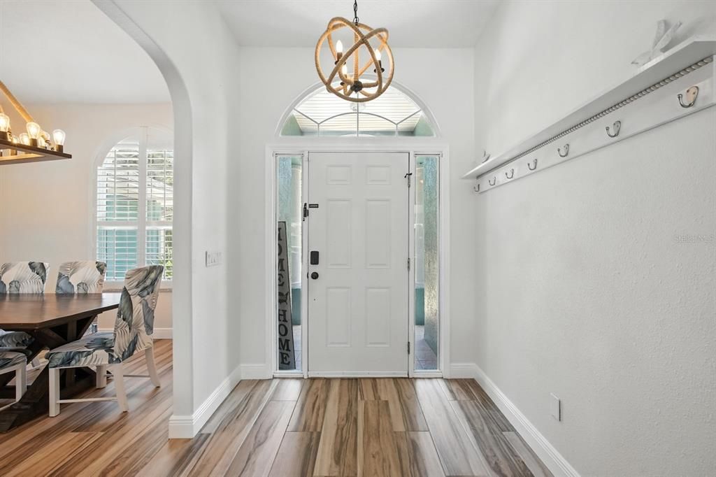 Active With Contract: $670,000 (6 beds, 4 baths, 2282 Square Feet)