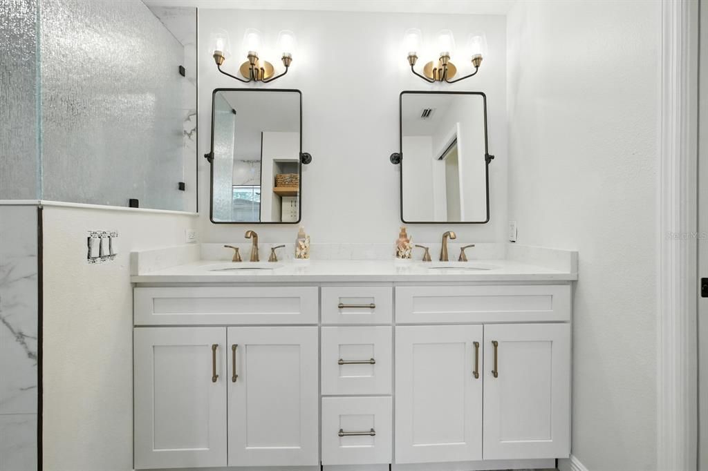 Active With Contract: $670,000 (6 beds, 4 baths, 2282 Square Feet)