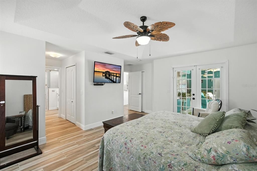 Active With Contract: $670,000 (6 beds, 4 baths, 2282 Square Feet)