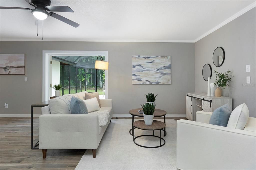 Под контрактом: $900,000 (4 спален, 2 ванн, 2454 Квадратных фут)