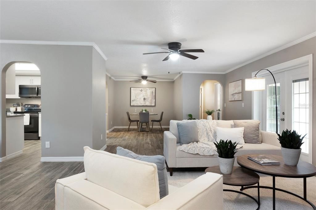 Под контрактом: $900,000 (4 спален, 2 ванн, 2454 Квадратных фут)