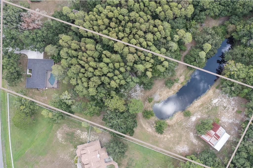 Под контрактом: $900,000 (4 спален, 2 ванн, 2454 Квадратных фут)