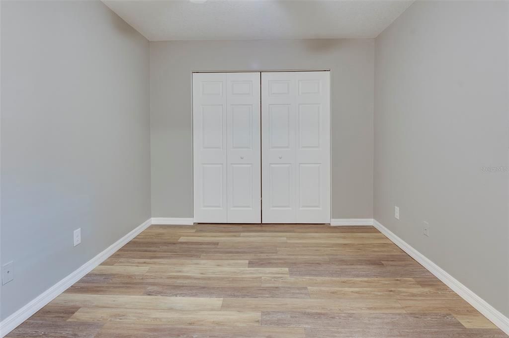 Под контрактом: $900,000 (4 спален, 2 ванн, 2454 Квадратных фут)