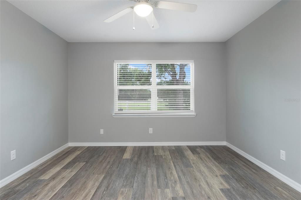 Под контрактом: $900,000 (4 спален, 2 ванн, 2454 Квадратных фут)