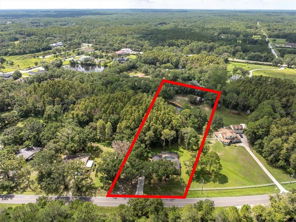 Под контрактом: $900,000 (4 спален, 2 ванн, 2454 Квадратных фут)