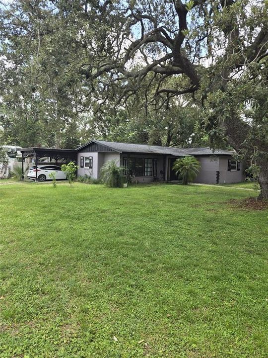 Active With Contract: $2,100 (2 beds, 1 baths, 1057 Square Feet)