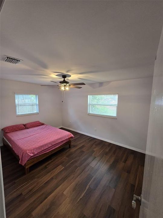 Active With Contract: $2,100 (2 beds, 1 baths, 1057 Square Feet)