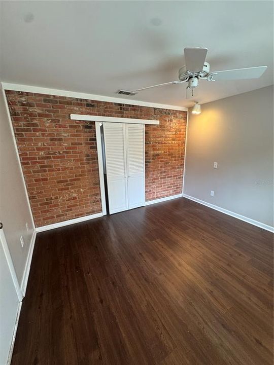 Active With Contract: $349,000 (3 beds, 2 baths, 1860 Square Feet)