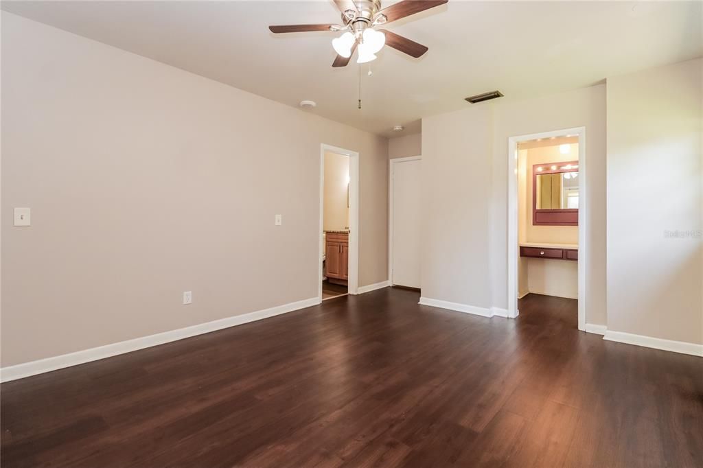 Active With Contract: $349,000 (3 beds, 2 baths, 1860 Square Feet)
