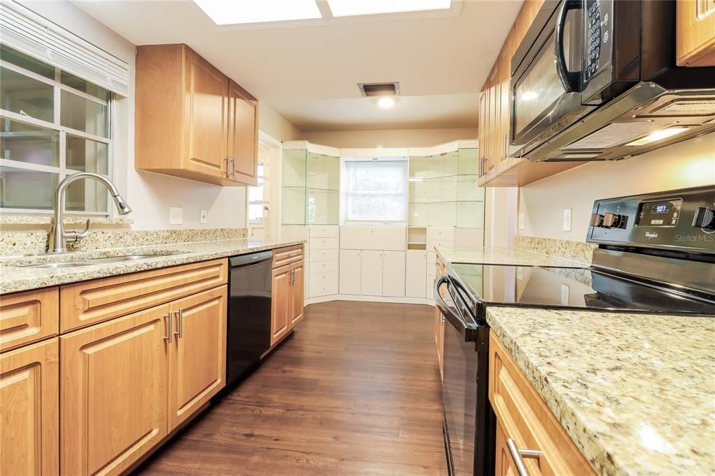 Active With Contract: $349,000 (3 beds, 2 baths, 1860 Square Feet)