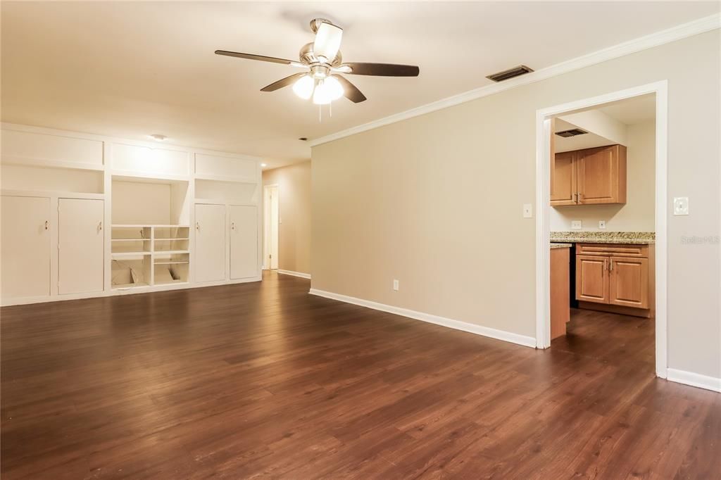 Active With Contract: $349,000 (3 beds, 2 baths, 1860 Square Feet)