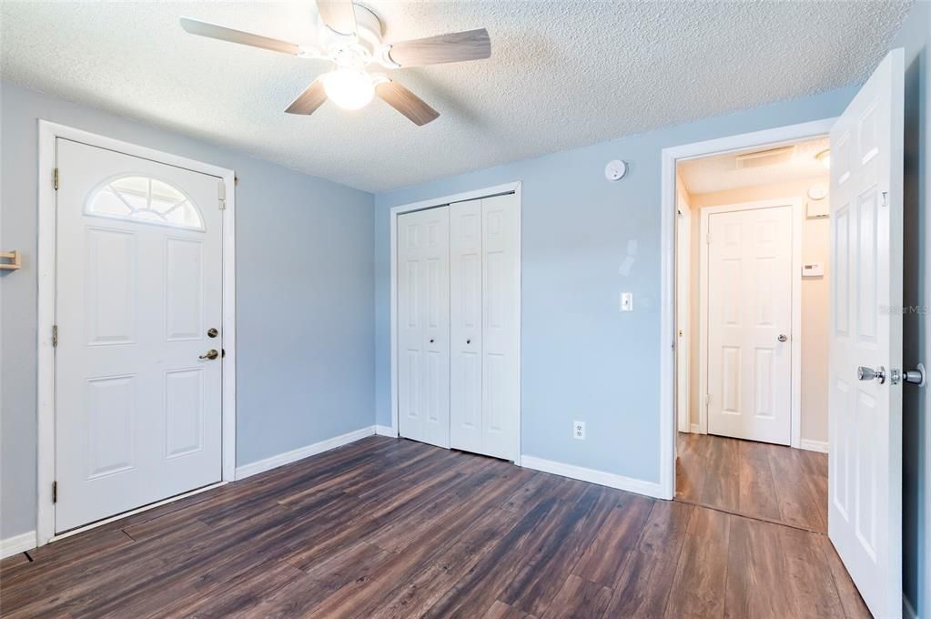 For Sale: $287,000 (3 beds, 2 baths, 1517 Square Feet)