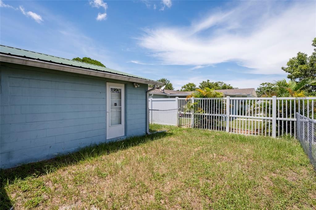 For Sale: $287,000 (3 beds, 2 baths, 1517 Square Feet)