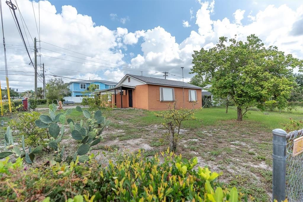 Activo con contrato: $275,000 (2 camas, 1 baños, 874 Pies cuadrados)