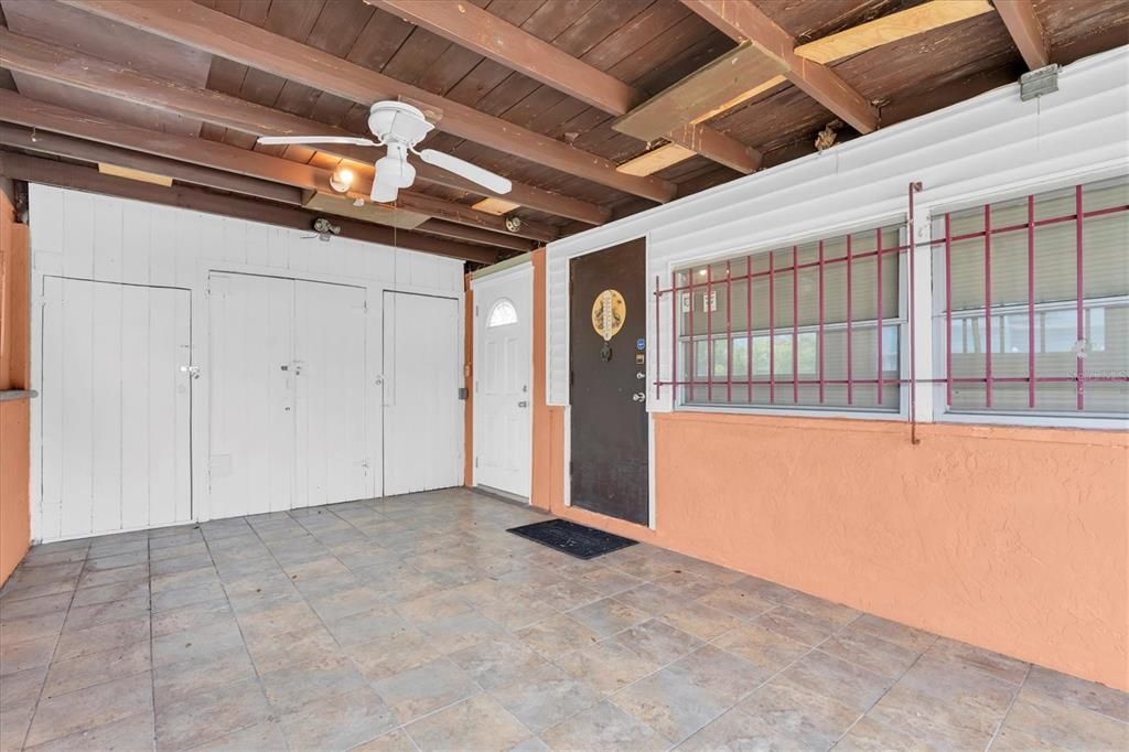 Activo con contrato: $275,000 (2 camas, 1 baños, 874 Pies cuadrados)