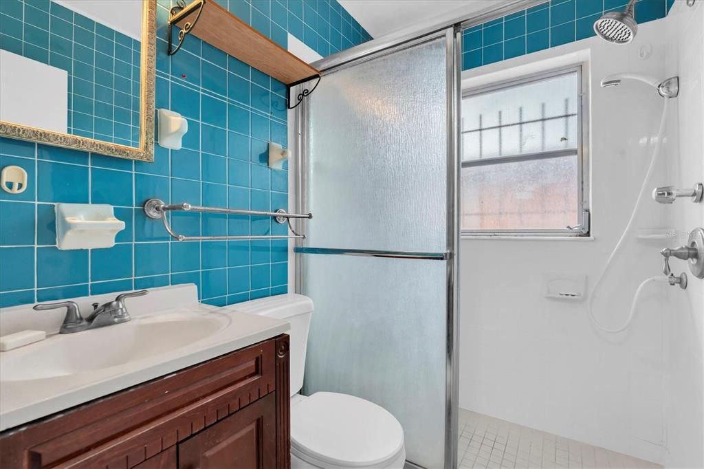 Activo con contrato: $275,000 (2 camas, 1 baños, 874 Pies cuadrados)