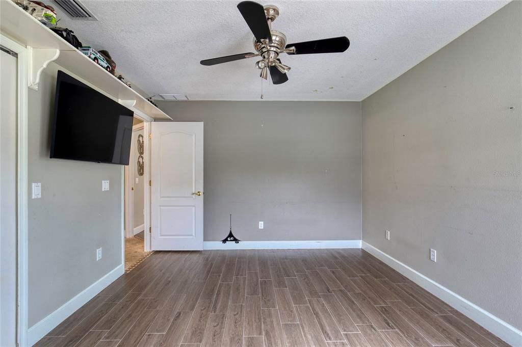 For Sale: $839,900 (4 beds, 2 baths, 3647 Square Feet)