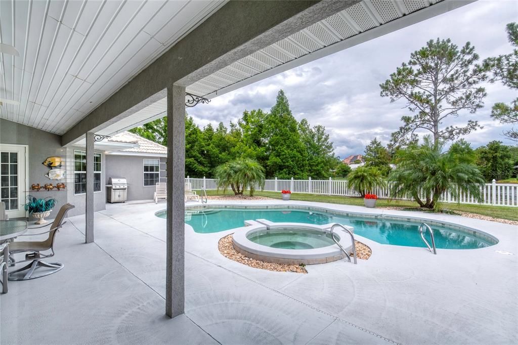 For Sale: $839,900 (4 beds, 2 baths, 3647 Square Feet)