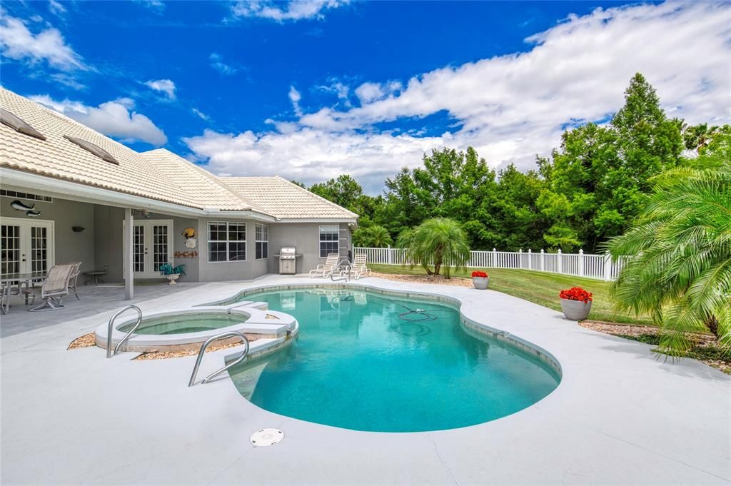 For Sale: $839,900 (4 beds, 2 baths, 3647 Square Feet)