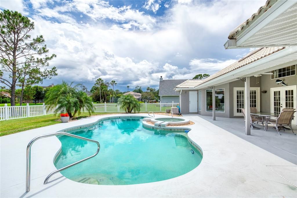 For Sale: $839,900 (4 beds, 2 baths, 3647 Square Feet)