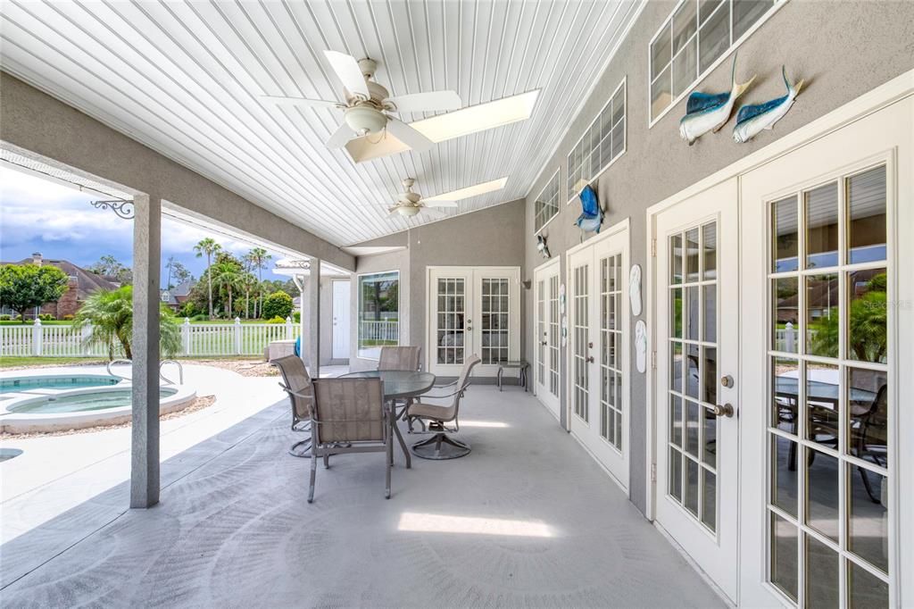 For Sale: $839,900 (4 beds, 2 baths, 3647 Square Feet)